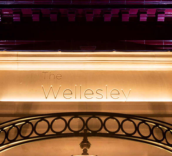 the wellesly hotel entrance lighting