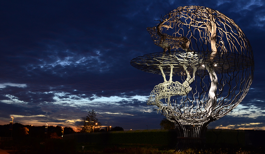 stag sphere illuminated with spotlight lighting scheme